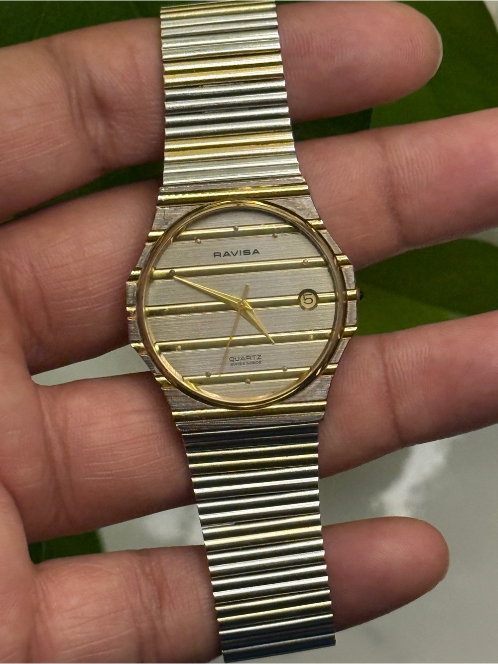 Ravisa vintage classic slim date Gold and Silver Men's Quartz Dress Watch